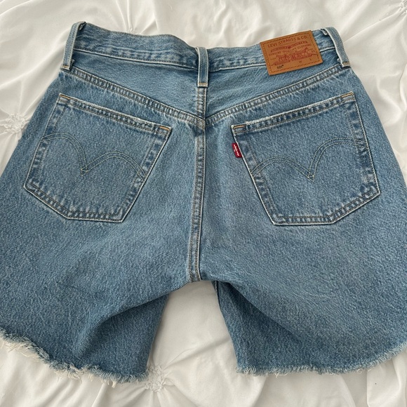 Levi’s Jean Shorts - Picture 3 of 3